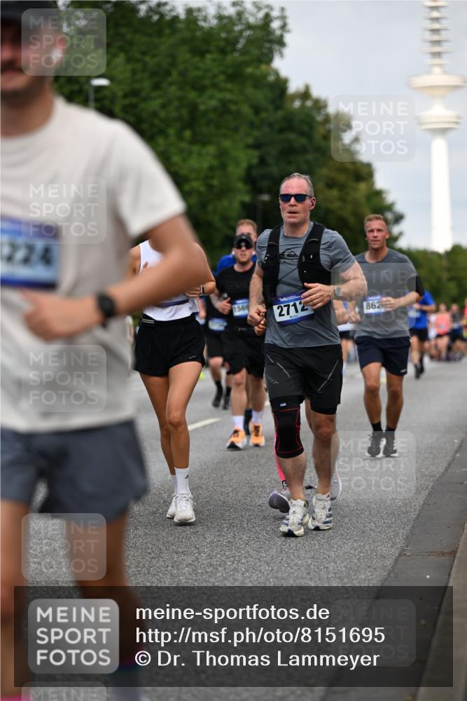 29.06.2025 - hella hamburg halbmarathon Dr. Thomas Lammeyer http://msf.ph/oto/8151695 29.06.2025 10:07:05 Kennedybrücke 1414, 1702, 2142, 2619, 2712, 2780, 2810, 2819, 3225, 3630, 4066, 4204, 4613, 4665, 5734, 6208, 6752, 6815, 6997, 7869, 7888, 8003, 8481, 8483, 8624, 9006, 10128 meine-sportfotos.de