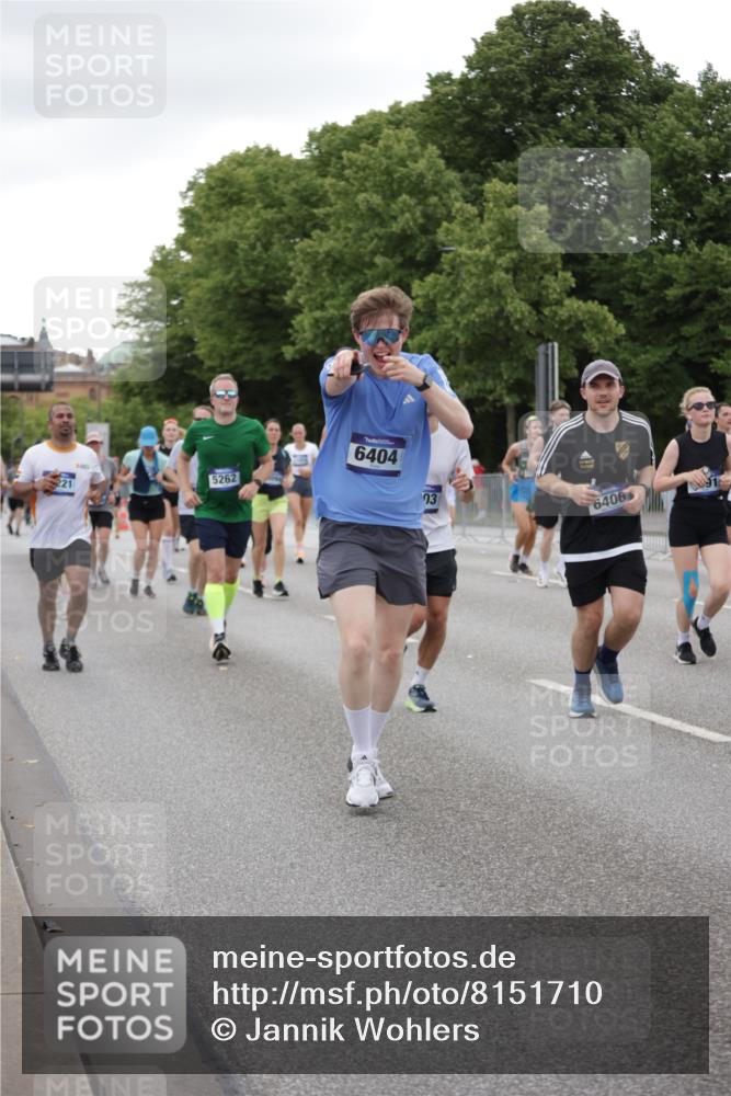 29.06.2025 - hella hamburg halbmarathon Jannik Wohlers http://msf.ph/oto/8151710 29.06.2025 10:51:49 Lombardsbrücke 1978, 3038, 3645, 4087, 4273, 4436, 4815, 5062, 5262, 6386, 6403, 6404, 6406, 6456, 6985, 7690, 7691, 8194, 8196, 8250, 8251, 9368, 9460, 9730, 10296, 10342, 10634, 10673, 10884, 11084, 11126, 11127, 11375, 11736, 11899, 11974, 12089, 12247, 12510, 12525, 12546, 12558, 12969, 13094, 13538, 14215, 14235, 16234, 16262, 16492, 16752, 16973, 17253, 17277, 17326, 17327, 18078, 18115, 18221, 18633, 18668, 18756, 18817 meine-sportfotos.de