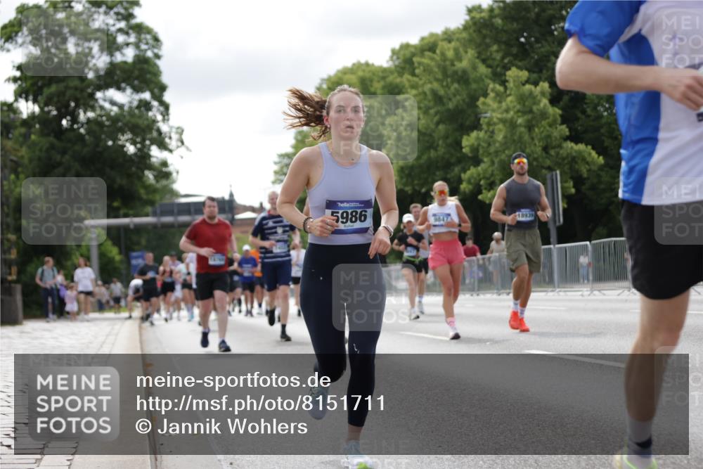 29.06.2025 - hella hamburg halbmarathon Jannik Wohlers http://msf.ph/oto/8151711 29.06.2025 10:14:50 Lombardsbrücke 1296, 1524, 1745, 2281, 3513, 3650, 4495, 5271, 5986, 6317, 7452, 7809, 7810, 7881, 8237, 8256, 8609, 9847, 9975, 9997, 11271, 11598, 11683, 12524, 12634, 13453, 13500, 13881, 14617, 15150, 15740, 16419, 17128, 18769, 18800, 18939, 19027 meine-sportfotos.de
