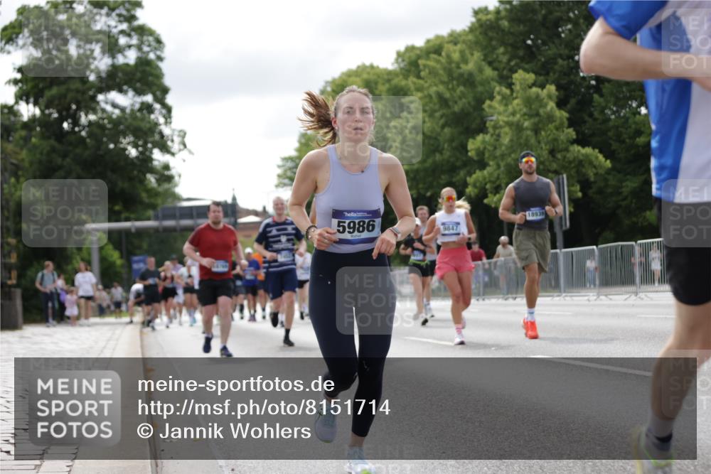 29.06.2025 - hella hamburg halbmarathon Jannik Wohlers http://msf.ph/oto/8151714 29.06.2025 10:14:50 Lombardsbrücke 1296, 1524, 1745, 2281, 3513, 3650, 4495, 5271, 5986, 6317, 7452, 7809, 7810, 7881, 8237, 8256, 8609, 9847, 9975, 9997, 11271, 11598, 11683, 12524, 12634, 13453, 13500, 13881, 14617, 15150, 15740, 16419, 17128, 18769, 18800, 18939, 19027 meine-sportfotos.de