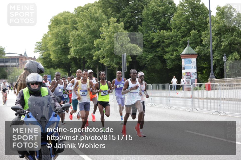 29.06.2025 - hella hamburg halbmarathon Jannik Wohlers http://msf.ph/oto/8151715 29.06.2025 09:30:57 Lombardsbrücke 1, 4, 5, 6, 7, 10, 11, 13, 16, 22, 23, 25, 59 meine-sportfotos.de
