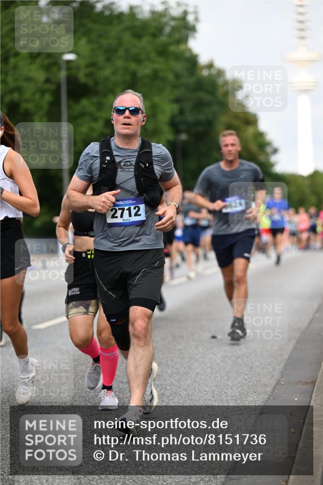 29.06.2025 - hella hamburg halbmarathon Dr. Thomas Lammeyer http://msf.ph/oto/8151736 29.06.2025 10:07:06 Kennedybrücke 1414, 1702, 2619, 2712, 2780, 2810, 2819, 3225, 3630, 4066, 4204, 4613, 4665, 5734, 6208, 6752, 6815, 6997, 7869, 7888, 8003, 8481, 8483, 8624, 9006, 10128 meine-sportfotos.de
