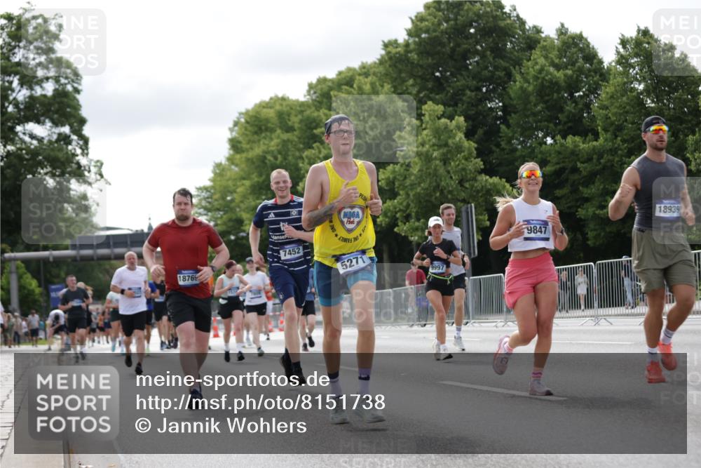 29.06.2025 - hella hamburg halbmarathon Jannik Wohlers http://msf.ph/oto/8151738 29.06.2025 10:14:52 Lombardsbrücke 1296, 1524, 1745, 2281, 2720, 3513, 3650, 4495, 5271, 5986, 6317, 7452, 7809, 7810, 7881, 8237, 8256, 8609, 9307, 9423, 9847, 9975, 9997, 10858, 11598, 11683, 12524, 13453, 13500, 13881, 14617, 15150, 15740, 16040, 17128, 17949, 18252, 18769, 18800, 18939, 19027 meine-sportfotos.de