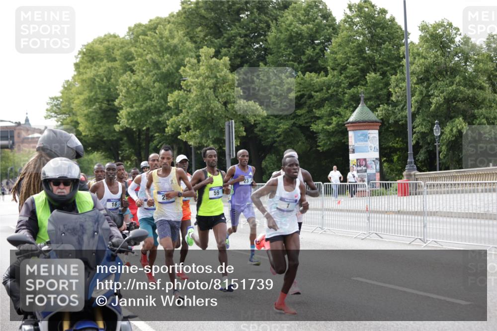 29.06.2025 - hella hamburg halbmarathon Jannik Wohlers http://msf.ph/oto/8151739 29.06.2025 09:30:57 Lombardsbrücke 1, 4, 5, 6, 7, 10, 11, 13, 16, 22, 23, 25, 59 meine-sportfotos.de