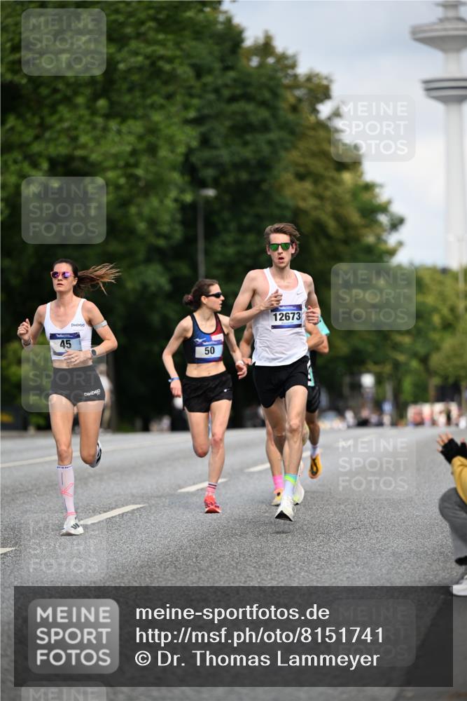 29.06.2025 - hella hamburg halbmarathon Dr. Thomas Lammeyer http://msf.ph/oto/8151741 29.06.2025 09:40:42 Kennedybrücke 45, 50, 3944 meine-sportfotos.de