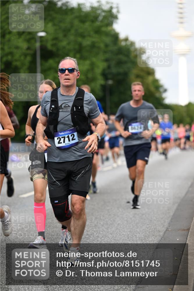 29.06.2025 - hella hamburg halbmarathon Dr. Thomas Lammeyer http://msf.ph/oto/8151745 29.06.2025 10:07:06 Kennedybrücke 1414, 1702, 2619, 2712, 2780, 2810, 2819, 3225, 3630, 4066, 4204, 4613, 4665, 5734, 6208, 6752, 6815, 6997, 7869, 7888, 8003, 8481, 8483, 8624, 9006, 10128 meine-sportfotos.de