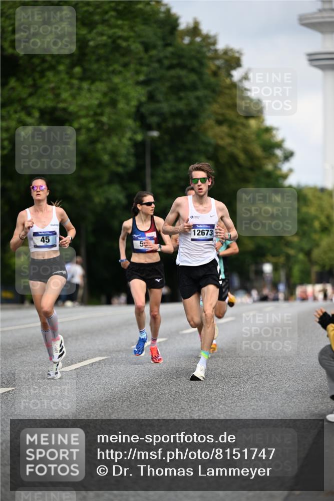 29.06.2025 - hella hamburg halbmarathon Dr. Thomas Lammeyer http://msf.ph/oto/8151747 29.06.2025 09:40:42 Kennedybrücke 45, 50, 3944 meine-sportfotos.de