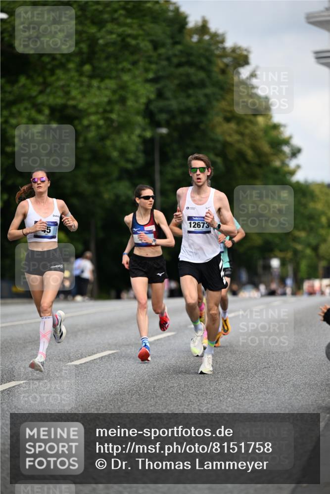 29.06.2025 - hella hamburg halbmarathon Dr. Thomas Lammeyer http://msf.ph/oto/8151758 29.06.2025 09:40:42 Kennedybrücke 45, 50, 3944 meine-sportfotos.de