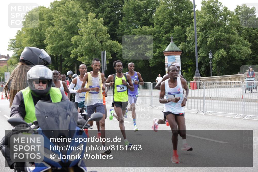 29.06.2025 - hella hamburg halbmarathon Jannik Wohlers http://msf.ph/oto/8151763 29.06.2025 09:30:57 Lombardsbrücke 1, 4, 5, 6, 7, 10, 11, 13, 16, 22, 23, 25, 59 meine-sportfotos.de