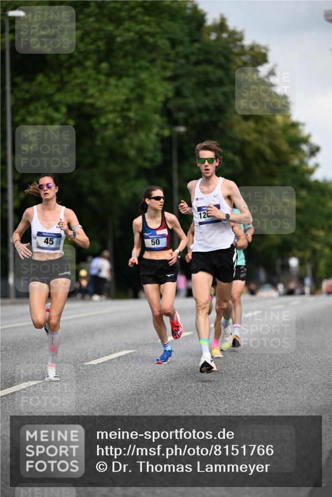 29.06.2025 - hella hamburg halbmarathon Dr. Thomas Lammeyer http://msf.ph/oto/8151766 29.06.2025 09:40:42 Kennedybrücke 45, 50, 3944 meine-sportfotos.de