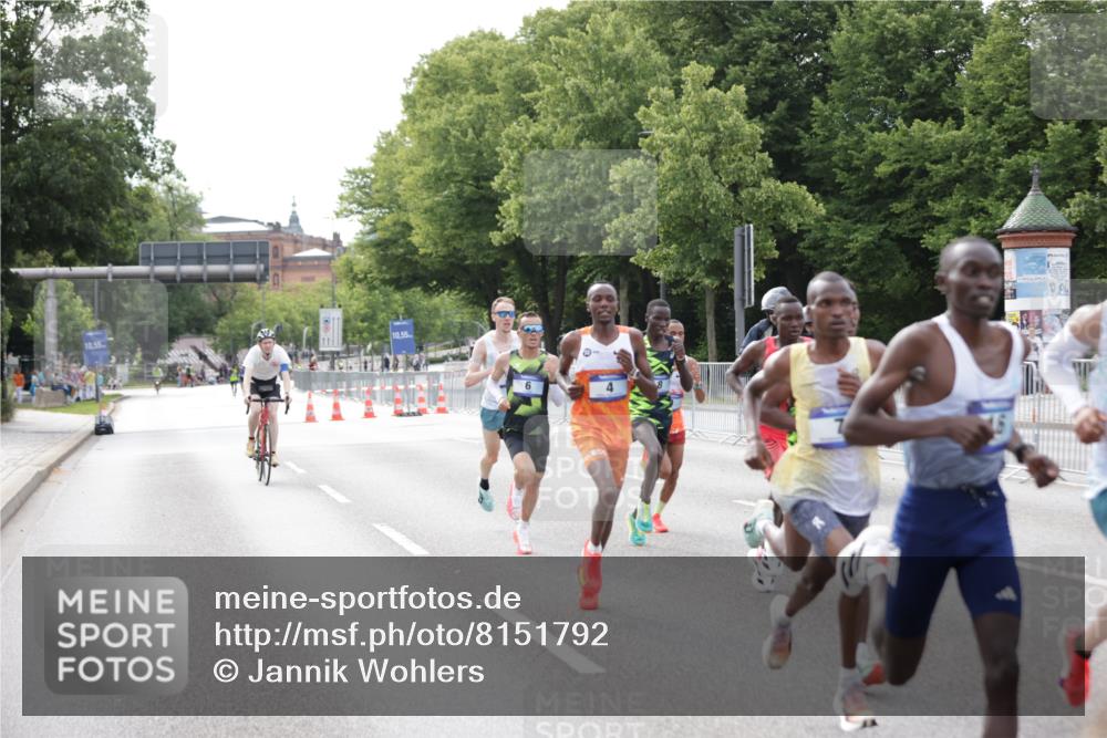 29.06.2025 - hella hamburg halbmarathon Jannik Wohlers http://msf.ph/oto/8151792 29.06.2025 09:30:58 Lombardsbrücke 1, 2, 4, 5, 6, 7, 8, 9, 10, 11, 13, 16, 22, 23, 25, 59 meine-sportfotos.de