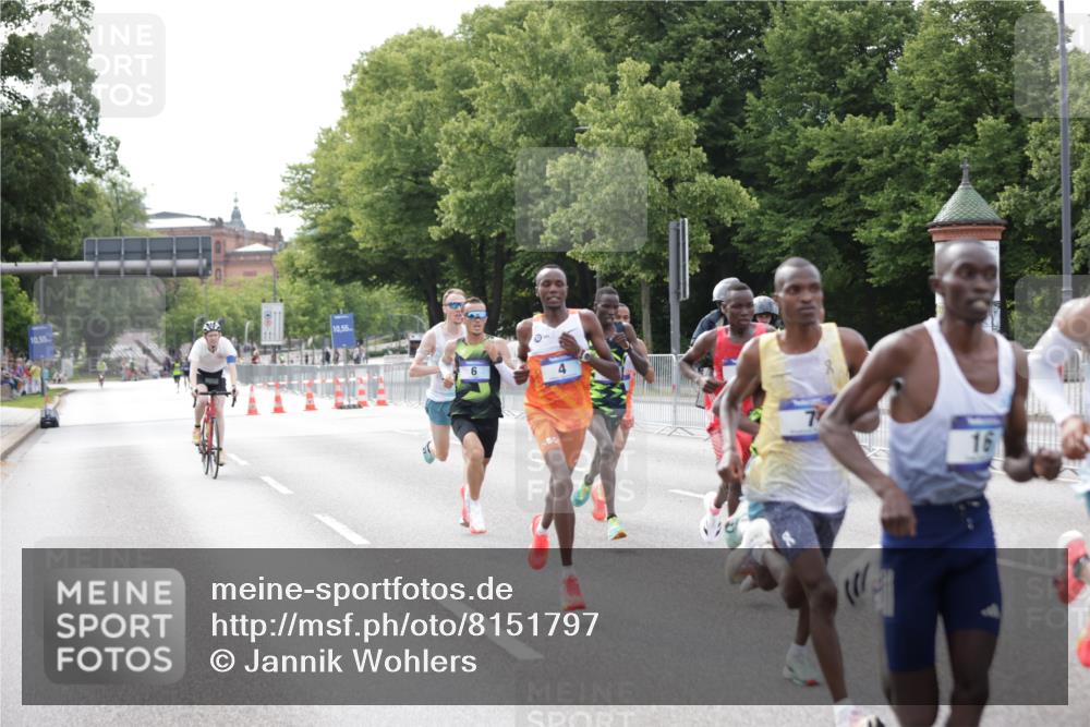 29.06.2025 - hella hamburg halbmarathon Jannik Wohlers http://msf.ph/oto/8151797 29.06.2025 09:30:58 Lombardsbrücke 1, 2, 4, 5, 6, 7, 8, 9, 10, 11, 13, 16, 22, 23, 25, 59 meine-sportfotos.de
