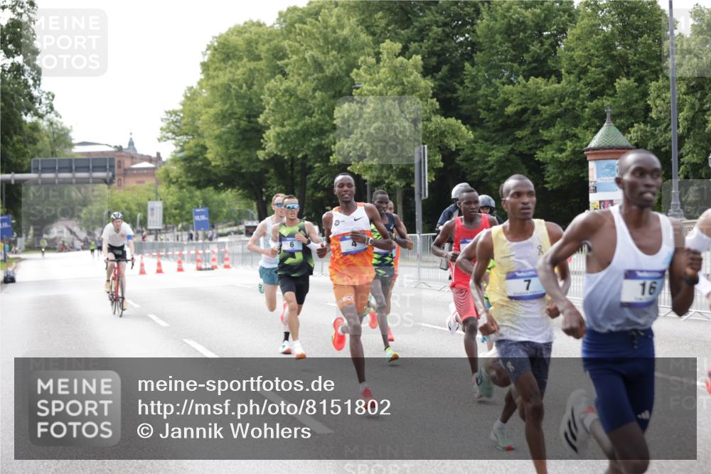 29.06.2025 - hella hamburg halbmarathon Jannik Wohlers http://msf.ph/oto/8151802 29.06.2025 09:30:58 Lombardsbrücke 1, 2, 4, 5, 6, 7, 8, 9, 10, 11, 13, 16, 22, 23, 25, 59 meine-sportfotos.de