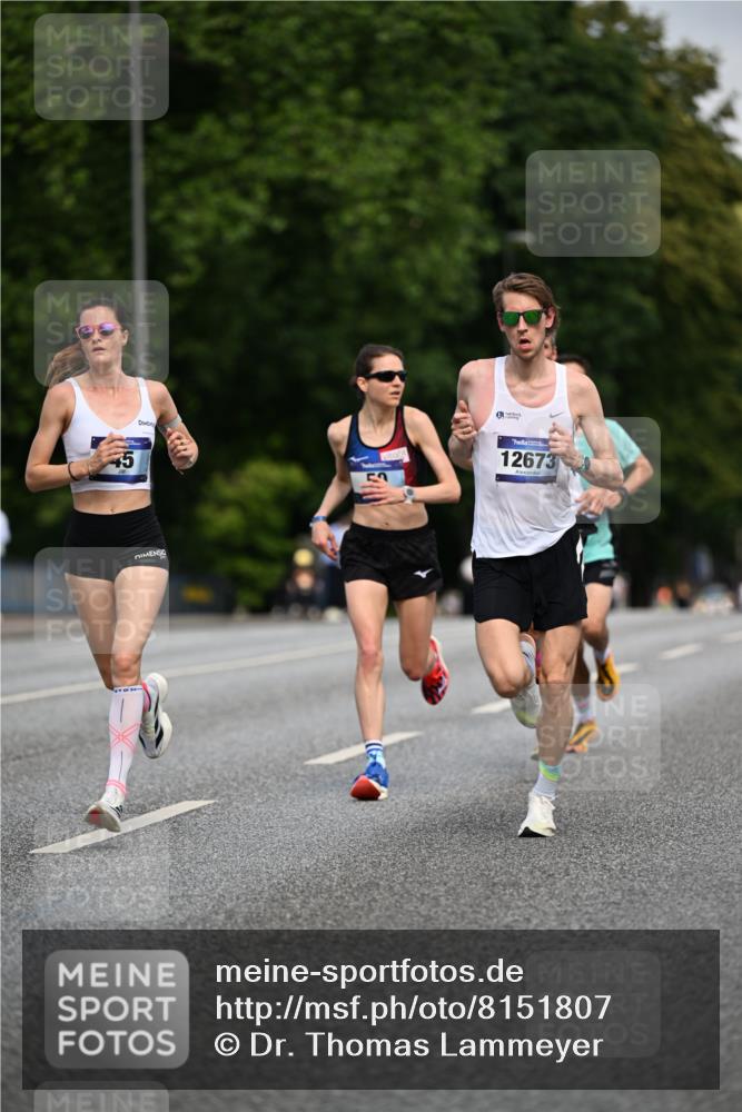 29.06.2025 - hella hamburg halbmarathon Dr. Thomas Lammeyer http://msf.ph/oto/8151807 29.06.2025 09:40:43 Kennedybrücke 45, 50, 3944 meine-sportfotos.de