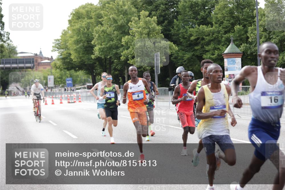 29.06.2025 - hella hamburg halbmarathon Jannik Wohlers http://msf.ph/oto/8151813 29.06.2025 09:30:58 Lombardsbrücke 1, 2, 4, 5, 6, 7, 8, 9, 10, 11, 13, 16, 22, 23, 25, 59 meine-sportfotos.de