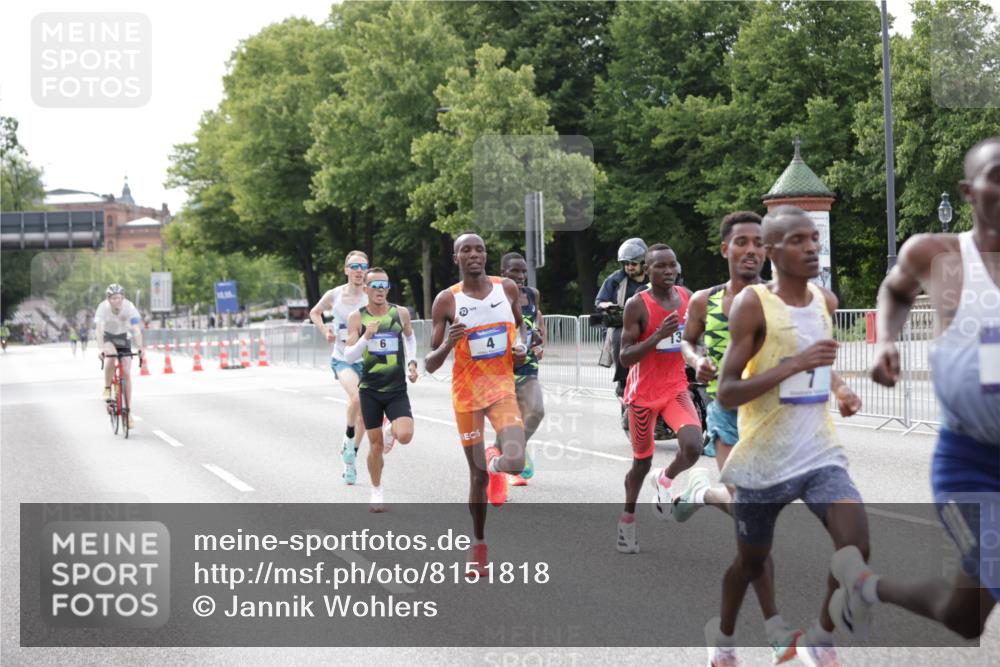 29.06.2025 - hella hamburg halbmarathon Jannik Wohlers http://msf.ph/oto/8151818 29.06.2025 09:30:58 Lombardsbrücke 1, 2, 4, 5, 6, 7, 8, 9, 10, 11, 13, 16, 22, 23, 25, 59 meine-sportfotos.de