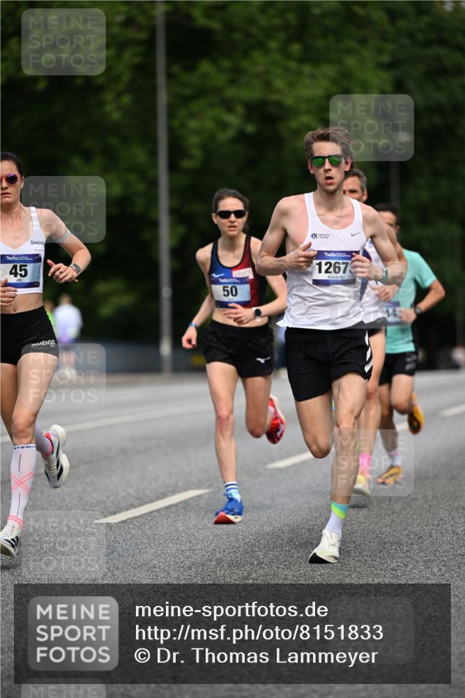 29.06.2025 - hella hamburg halbmarathon Dr. Thomas Lammeyer http://msf.ph/oto/8151833 29.06.2025 09:40:43 Kennedybrücke 45, 50, 3944 meine-sportfotos.de