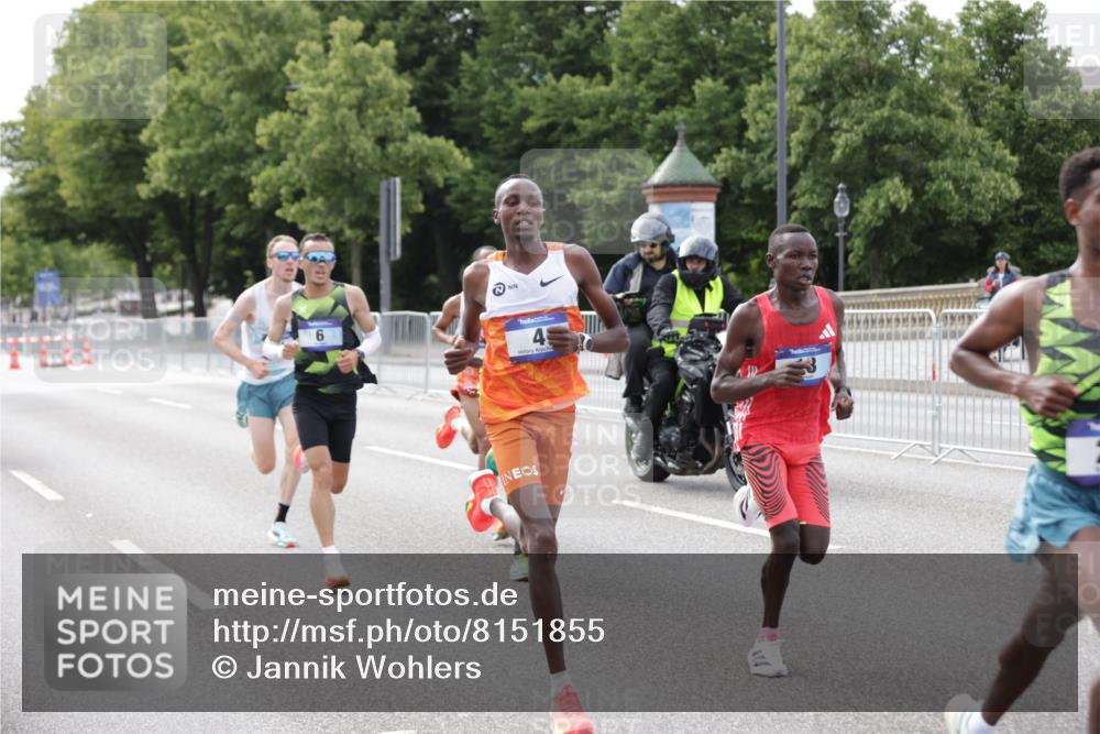 29.06.2025 - hella hamburg halbmarathon Jannik Wohlers http://msf.ph/oto/8151855 29.06.2025 09:30:59 Lombardsbrücke 1, 2, 4, 5, 6, 7, 8, 9, 10, 11, 13, 16, 22, 23, 25, 59 meine-sportfotos.de