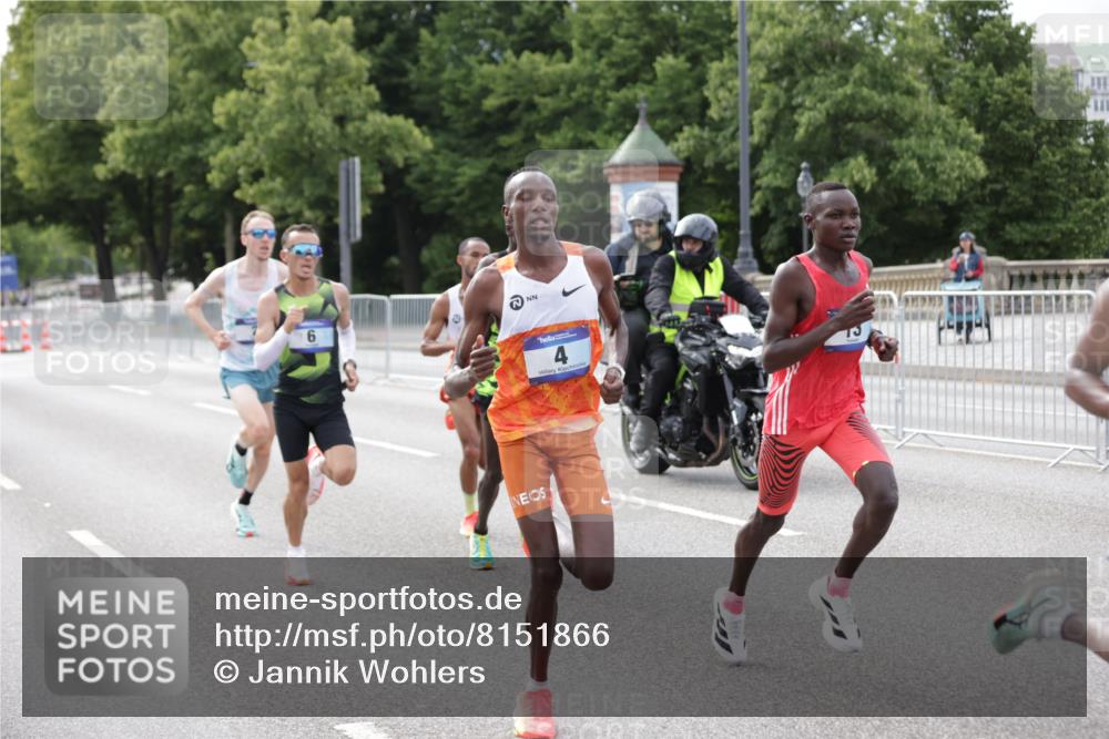 29.06.2025 - hella hamburg halbmarathon Jannik Wohlers http://msf.ph/oto/8151866 29.06.2025 09:30:59 Lombardsbrücke 1, 2, 4, 5, 6, 7, 8, 9, 10, 11, 13, 16, 22, 23, 25, 59 meine-sportfotos.de
