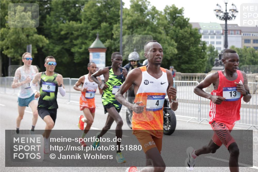 29.06.2025 - hella hamburg halbmarathon Jannik Wohlers http://msf.ph/oto/8151880 29.06.2025 09:30:59 Lombardsbrücke 1, 2, 4, 5, 6, 7, 8, 9, 10, 11, 13, 16, 22, 23, 25, 59 meine-sportfotos.de