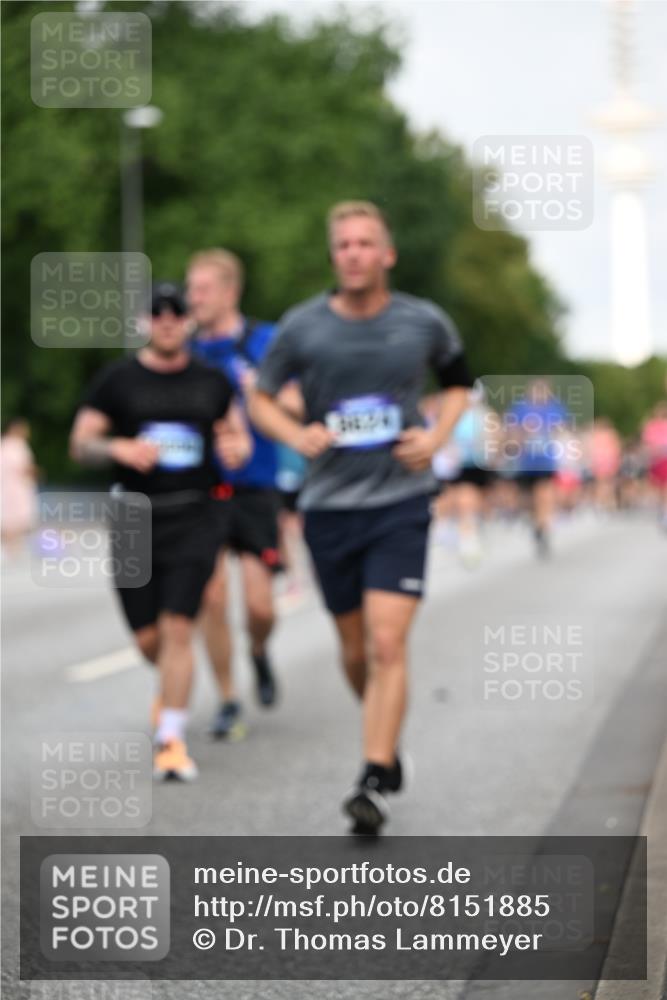 29.06.2025 - hella hamburg halbmarathon Dr. Thomas Lammeyer http://msf.ph/oto/8151885 29.06.2025 10:07:07 Kennedybrücke 1135, 1138, 1414, 1702, 2619, 2712, 2780, 2810, 2819, 3225, 3630, 4066, 4204, 4613, 4665, 5734, 6208, 6752, 6815, 7869, 7888, 8003, 8481, 8483, 8624, 9006, 9439, 10128 meine-sportfotos.de
