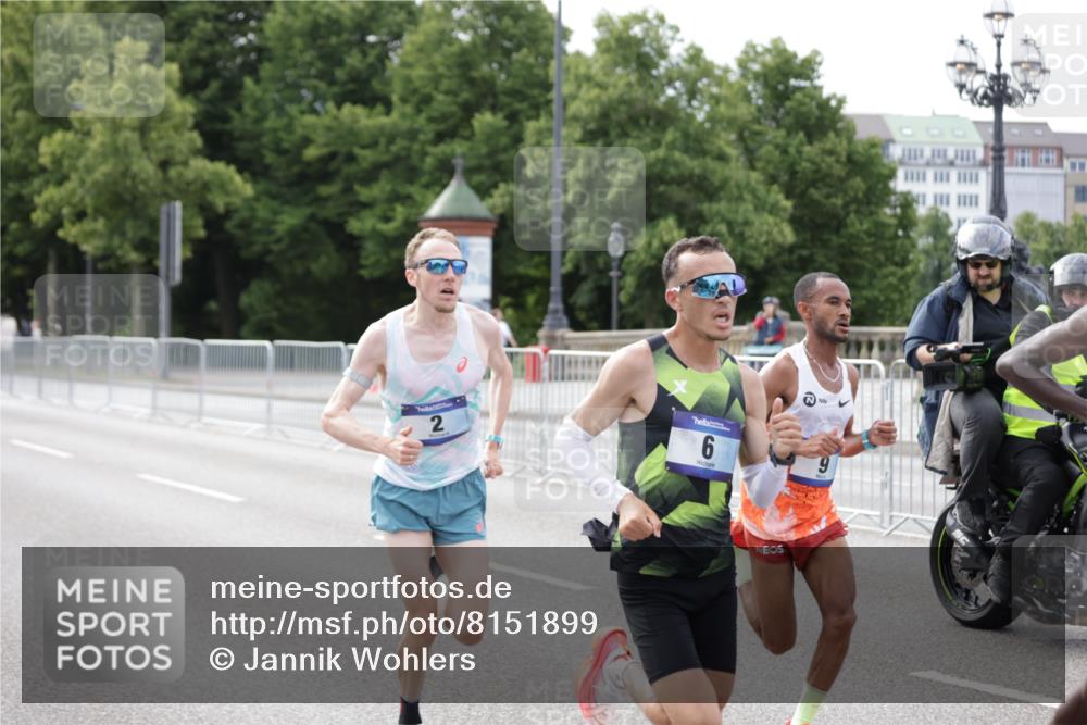 29.06.2025 - hella hamburg halbmarathon Jannik Wohlers http://msf.ph/oto/8151899 29.06.2025 09:31:00 Lombardsbrücke 1, 2, 4, 5, 6, 7, 8, 9, 10, 11, 13, 16, 22, 23, 25, 59 meine-sportfotos.de