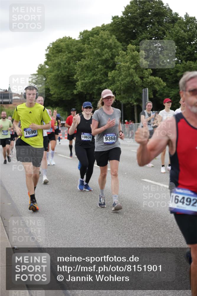 29.06.2025 - hella hamburg halbmarathon Jannik Wohlers http://msf.ph/oto/8151901 29.06.2025 10:51:56 Lombardsbrücke 2528, 3645, 4273, 4436, 4815, 5262, 6386, 6403, 6404, 6406, 6671, 6985, 7690, 7691, 7735, 7812, 8194, 8196, 9103, 9368, 9731, 10080, 10296, 10342, 10634, 10884, 11084, 11126, 11127, 11297, 11736, 11899, 11974, 12089, 12247, 12525, 12546, 12558, 13094, 13207, 13208, 13538, 13677, 14215, 14235, 14893, 15205, 16262, 16492, 16752, 16973, 17326, 17327, 18115, 18221, 18633, 18668, 18756, 18817 meine-sportfotos.de