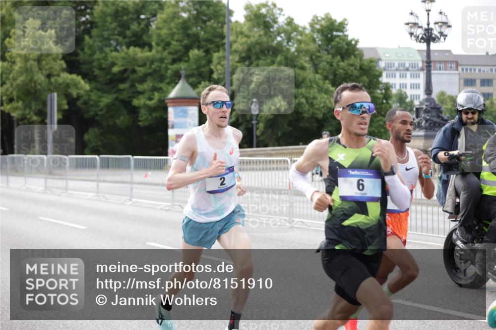 29.06.2025 - hella hamburg halbmarathon Jannik Wohlers http://msf.ph/oto/8151910 29.06.2025 09:31:00 Lombardsbrücke 1, 2, 4, 5, 6, 7, 8, 9, 10, 11, 13, 16, 22, 23, 25, 59 meine-sportfotos.de