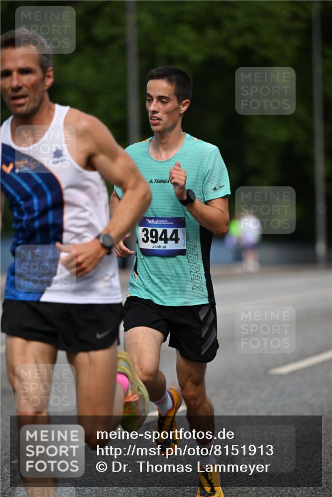 29.06.2025 - hella hamburg halbmarathon Dr. Thomas Lammeyer http://msf.ph/oto/8151913 29.06.2025 09:40:46 Kennedybrücke 45, 50, 3944 meine-sportfotos.de