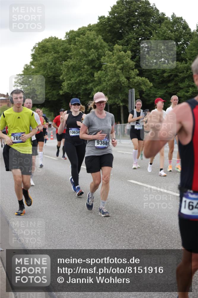 29.06.2025 - hella hamburg halbmarathon Jannik Wohlers http://msf.ph/oto/8151916 29.06.2025 10:51:56 Lombardsbrücke 2528, 3645, 4273, 4436, 4815, 5262, 6386, 6403, 6404, 6406, 6671, 6985, 7690, 7691, 7735, 7812, 8194, 8196, 9103, 9368, 9731, 10080, 10296, 10342, 10634, 10884, 11084, 11126, 11127, 11297, 11736, 11899, 11974, 12089, 12247, 12525, 12546, 12558, 13094, 13207, 13208, 13538, 13677, 14215, 14235, 14893, 15205, 16262, 16492, 16752, 16973, 17326, 17327, 18115, 18221, 18633, 18668, 18756, 18817 meine-sportfotos.de