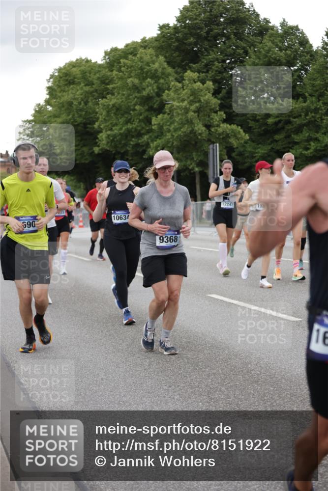 29.06.2025 - hella hamburg halbmarathon Jannik Wohlers http://msf.ph/oto/8151922 29.06.2025 10:51:56 Lombardsbrücke 2528, 3645, 4273, 4436, 4815, 5262, 6386, 6403, 6404, 6406, 6671, 6985, 7690, 7691, 7735, 7812, 8194, 8196, 9103, 9368, 9731, 10080, 10296, 10342, 10634, 10884, 11084, 11126, 11127, 11297, 11736, 11899, 11974, 12089, 12247, 12525, 12546, 12558, 13094, 13207, 13208, 13538, 13677, 14215, 14235, 14893, 15205, 16262, 16492, 16752, 16973, 17326, 17327, 18115, 18221, 18633, 18668, 18756, 18817 meine-sportfotos.de