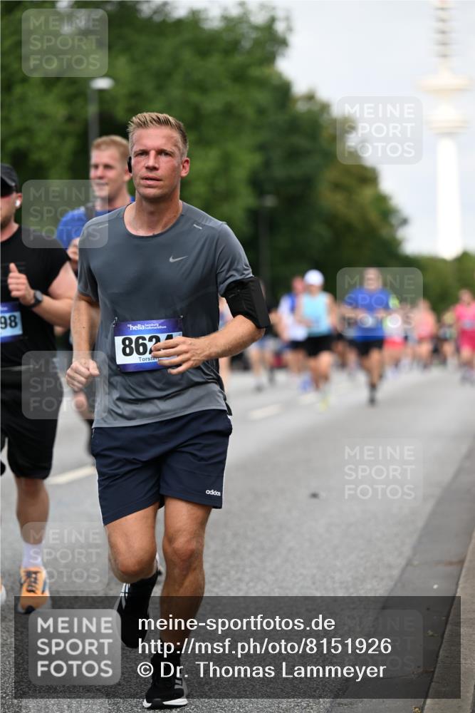29.06.2025 - hella hamburg halbmarathon Dr. Thomas Lammeyer http://msf.ph/oto/8151926 29.06.2025 10:07:08 Kennedybrücke 1135, 1138, 1414, 1702, 2619, 2712, 2780, 2810, 2819, 3225, 3630, 4066, 4204, 4613, 4665, 5734, 6208, 6815, 7869, 7888, 8003, 8481, 8483, 8624, 9006, 9439, 10128 meine-sportfotos.de