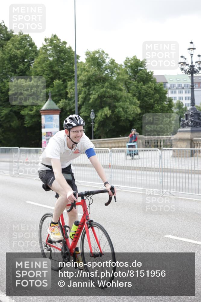 29.06.2025 - hella hamburg halbmarathon Jannik Wohlers http://msf.ph/oto/8151956 29.06.2025 09:31:01 Lombardsbrücke 1, 2, 4, 5, 6, 7, 8, 9, 10, 11, 13, 16, 22, 23, 25, 59 meine-sportfotos.de