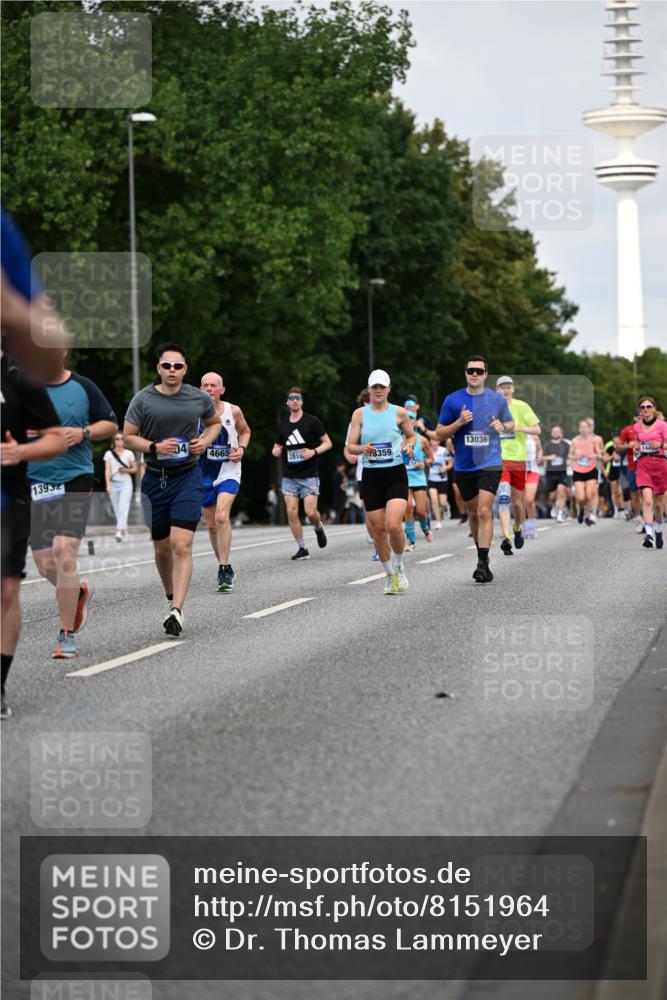 29.06.2025 - hella hamburg halbmarathon Dr. Thomas Lammeyer http://msf.ph/oto/8151964 29.06.2025 10:07:10 Kennedybrücke 1135, 1138, 1414, 1482, 1702, 2619, 2712, 2780, 2810, 3630, 4066, 4204, 4613, 4665, 5734, 6208, 6815, 7869, 7888, 8481, 8483, 8624, 9439, 10128 meine-sportfotos.de