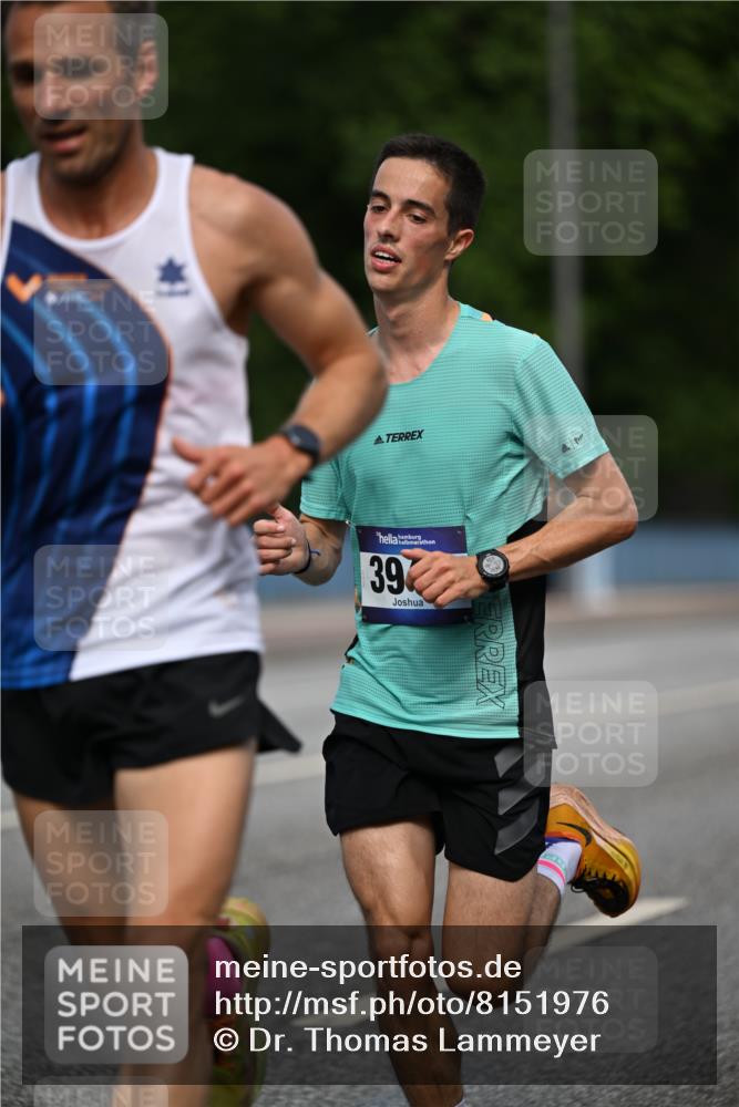 29.06.2025 - hella hamburg halbmarathon Dr. Thomas Lammeyer http://msf.ph/oto/8151976 29.06.2025 09:40:46 Kennedybrücke 45, 50, 3944 meine-sportfotos.de