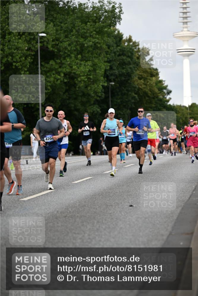 29.06.2025 - hella hamburg halbmarathon Dr. Thomas Lammeyer http://msf.ph/oto/8151981 29.06.2025 10:07:10 Kennedybrücke 1135, 1138, 1414, 1482, 1702, 2619, 2712, 2780, 2810, 3630, 4066, 4204, 4613, 4665, 5734, 6208, 6815, 7869, 7888, 8481, 8483, 8624, 9439, 10128 meine-sportfotos.de