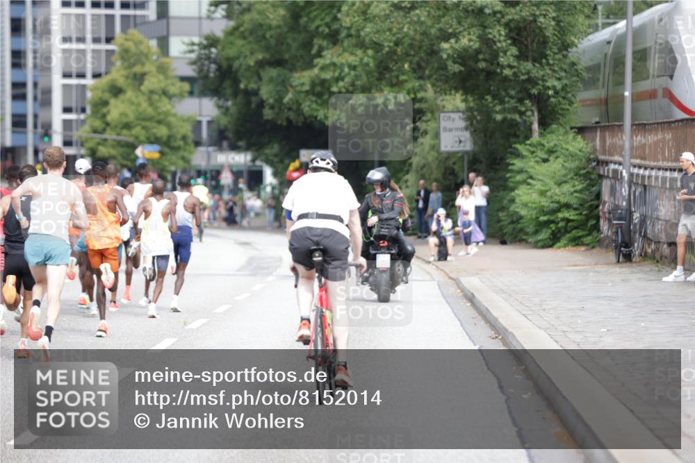 29.06.2025 - hella hamburg halbmarathon Jannik Wohlers http://msf.ph/oto/8152014 29.06.2025 09:31:07 Lombardsbrücke 1, 2, 4, 5, 6, 7, 8, 9, 10, 11, 13, 16, 22, 23, 25, 59 meine-sportfotos.de