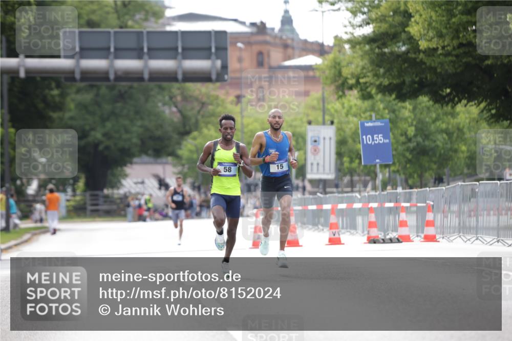 29.06.2025 - hella hamburg halbmarathon Jannik Wohlers http://msf.ph/oto/8152024 29.06.2025 09:31:11 Lombardsbrücke 1, 2, 4, 5, 6, 7, 8, 9, 10, 11, 13, 16, 22, 23, 25, 59 meine-sportfotos.de