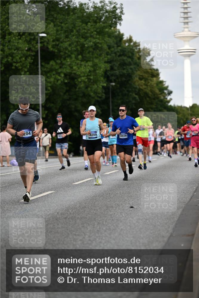 29.06.2025 - hella hamburg halbmarathon Dr. Thomas Lammeyer http://msf.ph/oto/8152034 29.06.2025 10:07:11 Kennedybrücke 1135, 1138, 1482, 1702, 2619, 2712, 2780, 2810, 3630, 4066, 4204, 4613, 4665, 5734, 6208, 6815, 7869, 7888, 8481, 8483, 8624, 9439, 10128 meine-sportfotos.de