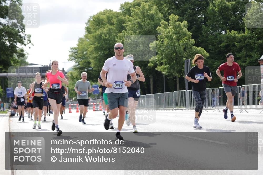 29.06.2025 - hella hamburg halbmarathon Jannik Wohlers http://msf.ph/oto/8152040 29.06.2025 10:15:05 Lombardsbrücke 1440, 2110, 2720, 2989, 3417, 4466, 4492, 4494, 5069, 5271, 5739, 6376, 6576, 7452, 7809, 7810, 8256, 9307, 9423, 9657, 9847, 9997, 10775, 10858, 12457, 12521, 12524, 13197, 13453, 13500, 14413, 14552, 15150, 15307, 15740, 16040, 16041, 16938, 17949, 18203, 18252, 18939, 19027 meine-sportfotos.de