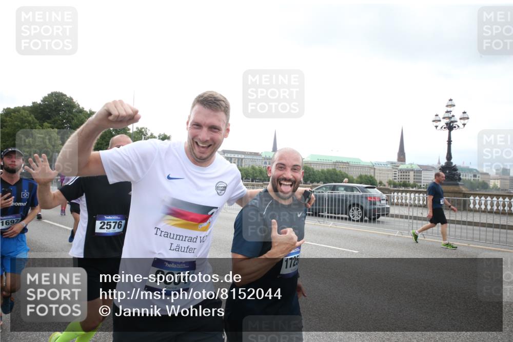 29.06.2025 - hella hamburg halbmarathon Jannik Wohlers http://msf.ph/oto/8152044 29.06.2025 10:38:16 Lombardsbrücke 56, 1721, 2576, 2660, 2693, 3216, 3323, 3726, 3927, 4028, 4139, 4155, 4259, 4260, 4316, 5617, 5684, 5913, 6695, 6696, 6875, 7148, 7263, 7371, 7561, 7692, 7849, 8367, 8583, 8635, 8747, 9004, 9455, 11059, 11635, 11697, 12072, 12075, 12577, 13000, 13823, 14096, 15644, 15755, 16174, 16181, 16214, 16346, 17250, 17333, 17478, 18050, 18471, 18504, 18709 meine-sportfotos.de