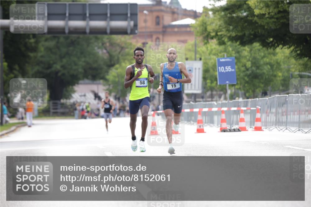 29.06.2025 - hella hamburg halbmarathon Jannik Wohlers http://msf.ph/oto/8152061 29.06.2025 09:31:12 Lombardsbrücke 1, 2, 4, 5, 6, 7, 8, 9, 10, 11, 13, 16, 22, 23, 25, 59 meine-sportfotos.de
