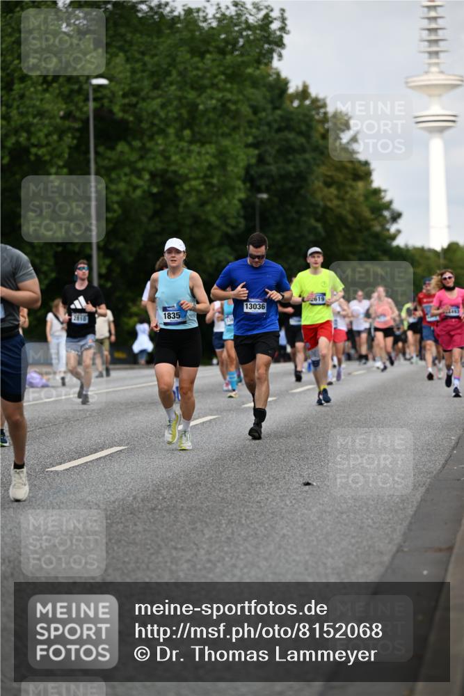 29.06.2025 - hella hamburg halbmarathon Dr. Thomas Lammeyer http://msf.ph/oto/8152068 29.06.2025 10:07:12 Kennedybrücke 1135, 1138, 1482, 1702, 2619, 2712, 2780, 2782, 2810, 3572, 3630, 4066, 4204, 4613, 4665, 5734, 6208, 6815, 7210, 7211, 7290, 7869, 7888, 8481, 8483, 8624, 9439, 10128 meine-sportfotos.de