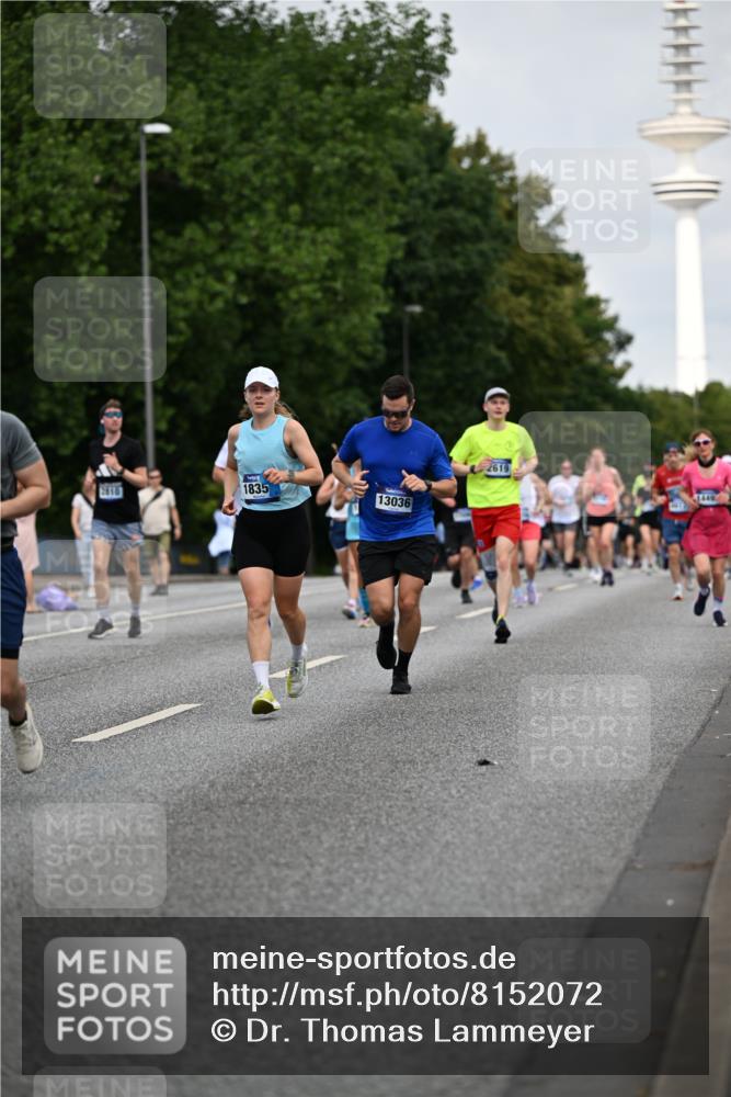 29.06.2025 - hella hamburg halbmarathon Dr. Thomas Lammeyer http://msf.ph/oto/8152072 29.06.2025 10:07:12 Kennedybrücke 1135, 1138, 1482, 1702, 2619, 2712, 2780, 2782, 2810, 3572, 3630, 4066, 4204, 4613, 4665, 5734, 6208, 6815, 7210, 7211, 7290, 7869, 7888, 8481, 8483, 8624, 9439, 10128 meine-sportfotos.de