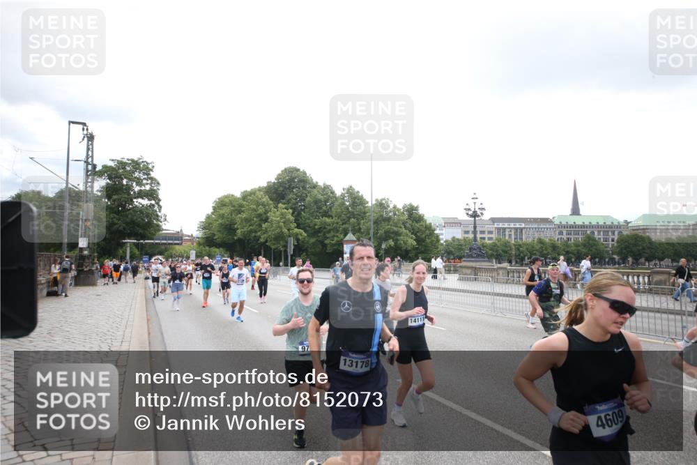 29.06.2025 - hella hamburg halbmarathon Jannik Wohlers http://msf.ph/oto/8152073 29.06.2025 10:39:13 Lombardsbrücke 2578, 2976, 4298, 4609, 4752, 5045, 5701, 6321, 6427, 6428, 6719, 6726, 6739, 6748, 7053, 7125, 7199, 7429, 7684, 8995, 9569, 9698, 9747, 9777, 10441, 10512, 10626, 10627, 10666, 10714, 10833, 10888, 11461, 11664, 11982, 12150, 12217, 12631, 12680, 13178, 13495, 14111, 14114, 14674, 14882, 15265, 15433, 15494, 16178, 17379, 17407, 17634, 17666, 17695, 18944, 19121 meine-sportfotos.de