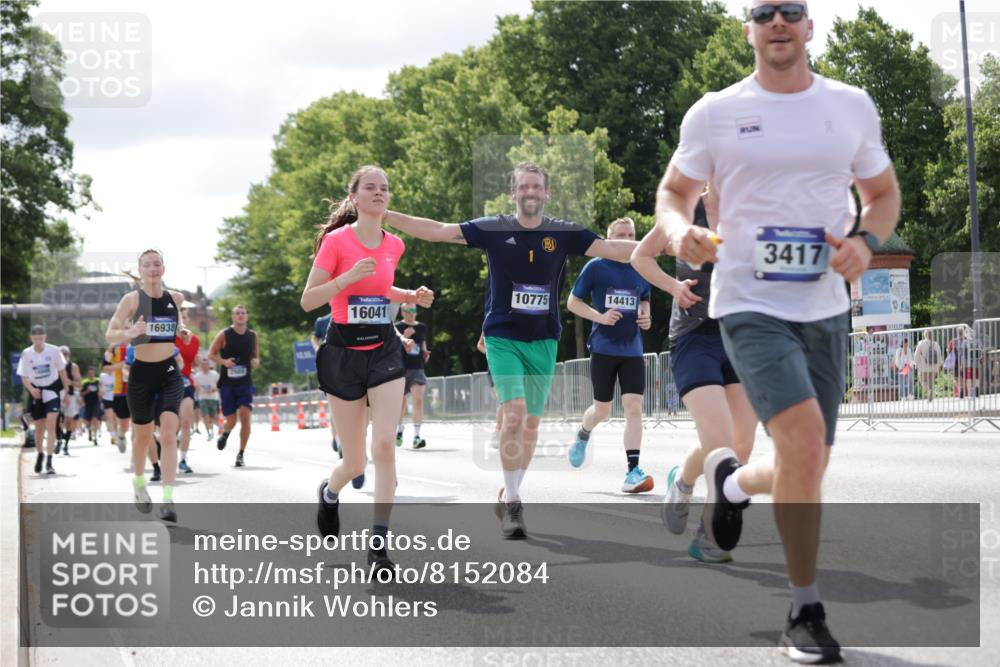 29.06.2025 - hella hamburg halbmarathon Jannik Wohlers http://msf.ph/oto/8152084 29.06.2025 10:15:07 Lombardsbrücke 1440, 2110, 2720, 2989, 3417, 4466, 4492, 4494, 5069, 5739, 6376, 6576, 7809, 7810, 9307, 9423, 9657, 9997, 10775, 10858, 12457, 12521, 13197, 13453, 13500, 14413, 14552, 14630, 15150, 15307, 15740, 16040, 16041, 16938, 17949, 18150, 18203, 18252, 19027 meine-sportfotos.de
