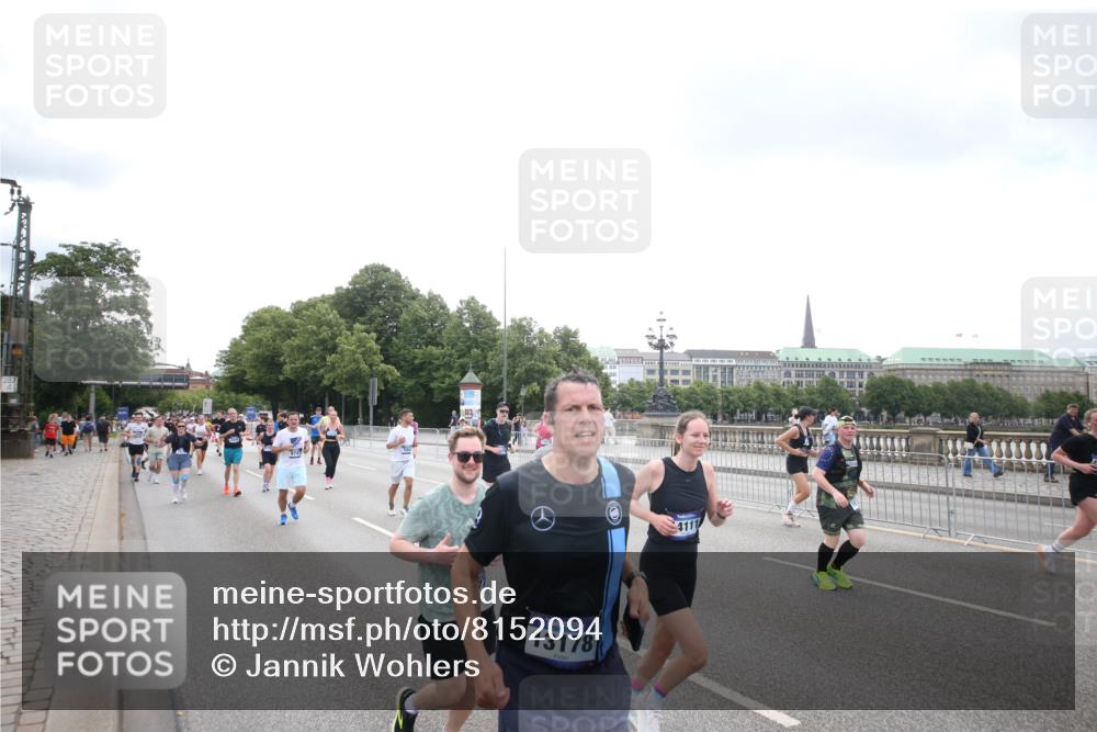 29.06.2025 - hella hamburg halbmarathon Jannik Wohlers http://msf.ph/oto/8152094 29.06.2025 10:39:13 Lombardsbrücke 2578, 2976, 4298, 4609, 4752, 5045, 5701, 6321, 6427, 6428, 6719, 6726, 6739, 6748, 7053, 7125, 7199, 7429, 7684, 8995, 9569, 9698, 9747, 9777, 10441, 10512, 10626, 10627, 10666, 10714, 10833, 10888, 11461, 11664, 11982, 12150, 12217, 12631, 12680, 13178, 13495, 14111, 14114, 14674, 14882, 15265, 15433, 15494, 16178, 17379, 17407, 17634, 17666, 17695, 18944, 19121 meine-sportfotos.de