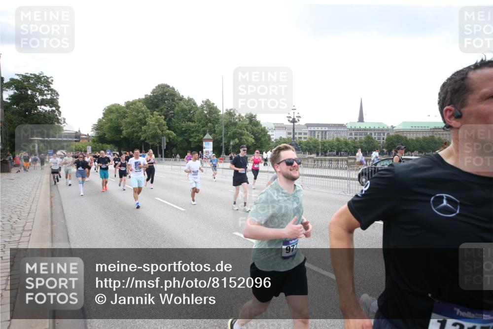 29.06.2025 - hella hamburg halbmarathon Jannik Wohlers http://msf.ph/oto/8152096 29.06.2025 10:39:14 Lombardsbrücke 2578, 2976, 3046, 4298, 4609, 4752, 5045, 5701, 6321, 6427, 6428, 6719, 6726, 6739, 6748, 7053, 7125, 7199, 7429, 7684, 8995, 9569, 9698, 9747, 9777, 10441, 10512, 10626, 10627, 10666, 10714, 10833, 10888, 11461, 11664, 11982, 12150, 12217, 12631, 12680, 13178, 13495, 14111, 14114, 14674, 14882, 15265, 15433, 15494, 16178, 17379, 17407, 17634, 17666, 17695, 18944, 19121 meine-sportfotos.de