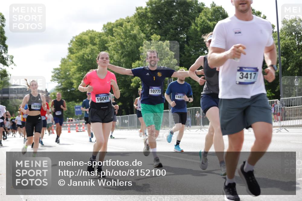 29.06.2025 - hella hamburg halbmarathon Jannik Wohlers http://msf.ph/oto/8152100 29.06.2025 10:15:08 Lombardsbrücke 1440, 2110, 2720, 2989, 3417, 4466, 4492, 4494, 5069, 5739, 6376, 6576, 7809, 7810, 9307, 9423, 9657, 9997, 10108, 10775, 10858, 12457, 12521, 13197, 13453, 13500, 14413, 14552, 14630, 15150, 15307, 15740, 16040, 16041, 16938, 17949, 18150, 18203, 18252, 19027 meine-sportfotos.de