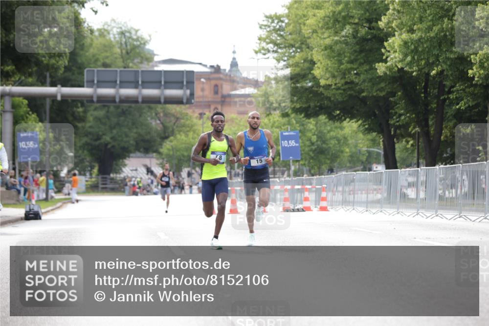 29.06.2025 - hella hamburg halbmarathon Jannik Wohlers http://msf.ph/oto/8152106 29.06.2025 09:31:12 Lombardsbrücke 1, 2, 4, 5, 6, 7, 8, 9, 10, 11, 13, 16, 22, 23, 25, 59 meine-sportfotos.de